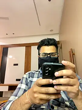 Snapshot of Notme_09 chatting on 10/27/25, 12:31 Notme 09 online show from 10/27/25, 12:31