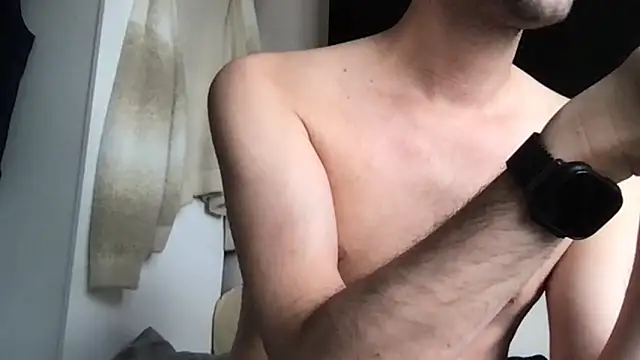 Snapshot of Liamscloudsyy chatting on 11/08/25, 12:05 Liamscloudsyy online show from 11/08/25, 12:05