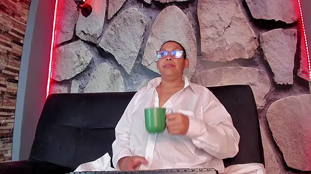 Snapshot of Zamariah chatting on 11/19/25, 03:06 Zamariah online show from 11/19/25, 03:06