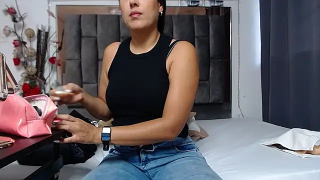 Salmma Milf online show from 02/26/26, 11:42