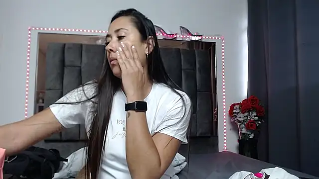 Salmma Milf online show from 03/26/26, 11:38