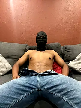 Snapshot of kingjozi121 chatting on 11/21/25, 09:46 kingjozi121 online show from 11/21/25, 09:46