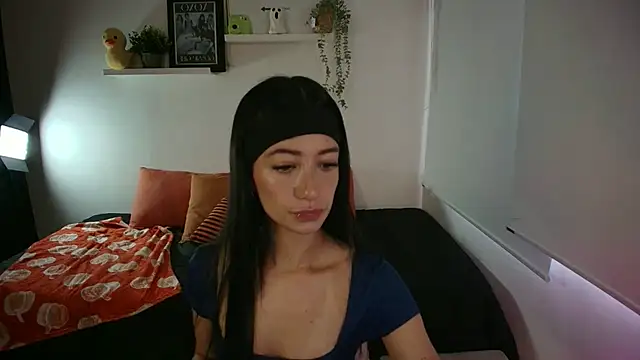 Snapshot of _TiniWild chatting on 11/13/25, 12:15 TiniWild online show from 11/13/25, 12:15