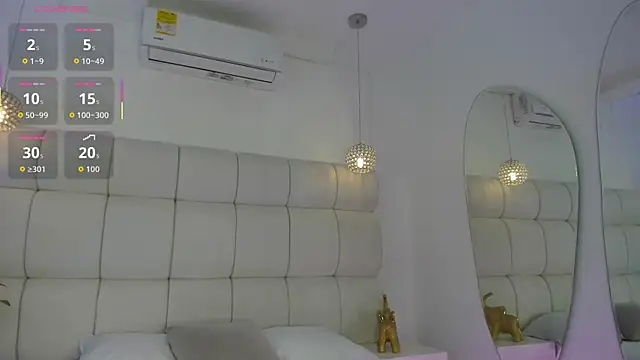 Emili  Jackson online show from 11/30/25, 03:43