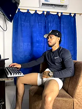 Kylian Alessandro online show from 11/04/25, 12:48