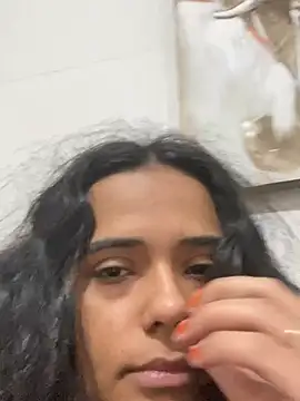 22safadinha69 online show from 04/15/26, 08:20