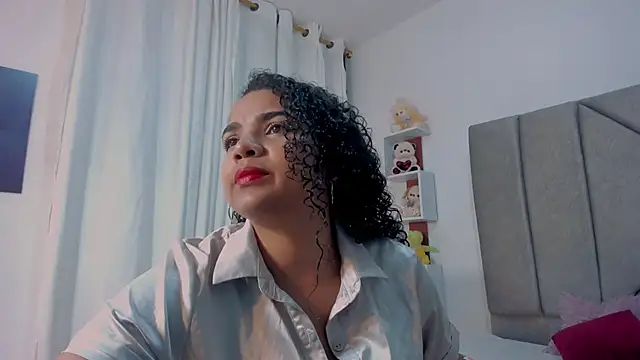 Miaa Star1 online show from 11/25/25, 01:22