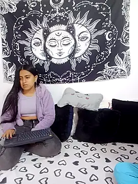 abby n emily online show from 10/28/25, 12:19