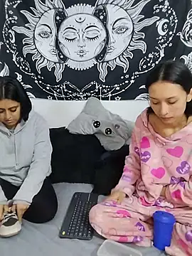 abby n emily online show from 07/04/26, 01:28