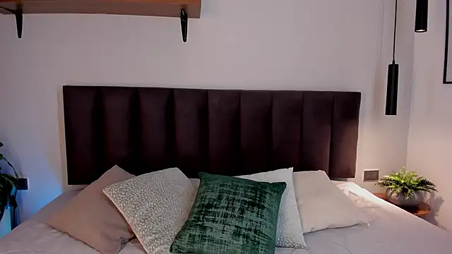 Snapshot of AilanaCortes chatting on 01/18/26, 12:20 AilanaCortes online show from 01/18/26, 12:20