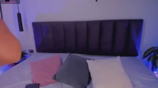 Snapshot of AilanaCortes chatting on 03/06/26, 12:12 AilanaCortes online show from 03/06/26, 12:12