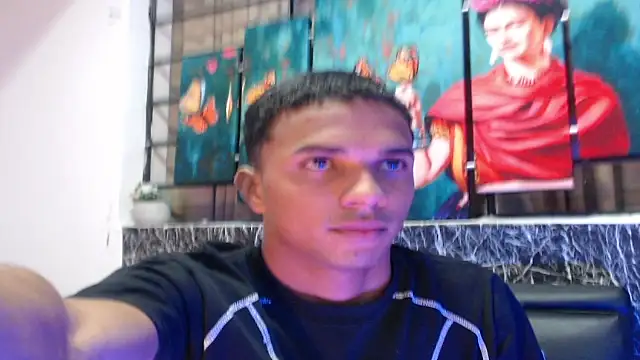 Natan Latino online show from 04/13/26, 01:11