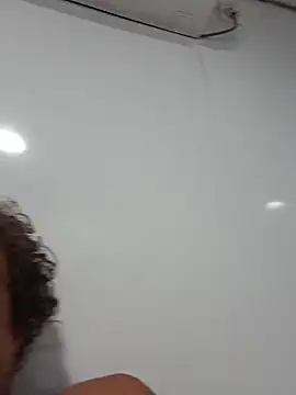 Snapshot of shainnfk chatting on 11/10/25, 08:30 shainnfk online show from 11/10/25, 08:30