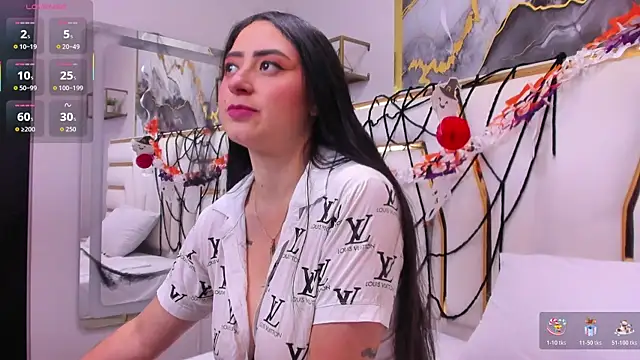 Snapshot of JuliethCruz_ chatting on 11/01/25, 05:48 JuliethCruz online show from 11/01/25, 05:48