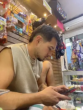 Leonardmoppet online show from 11/08/25, 10:41