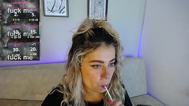 Sweet Bella Valery online show from 11/06/25, 09:59