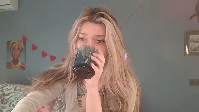 BellaSink online show from 03/28/26, 05:40