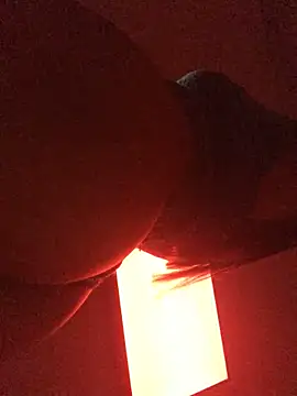 Snapshot of santosz83 chatting on 10/16/25, 02:23 santosz83 online show from 10/16/25, 02:23