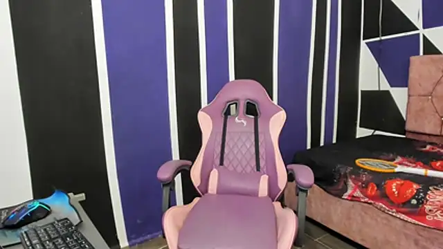 scarleth18 online show from 12/19/25, 07:43