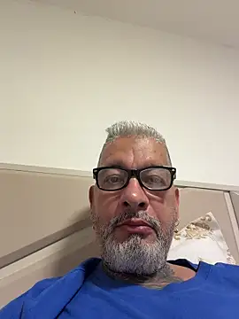 roygomez online show from 10/28/25, 08:00