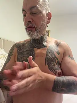 roygomez online show from 10/30/25, 07:36