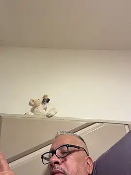 roygomez online show from 11/08/25, 03:34