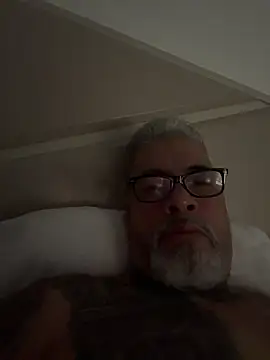 roygomez online show from 12/17/25, 04:29