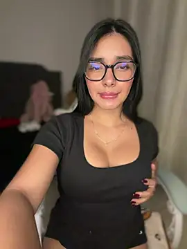Snapshot of MiaSofia__ chatting on 05/04/26, 05:58 MiaSofia online show from 05/04/26, 05:58