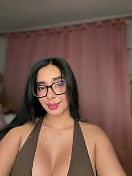 Snapshot of MiaSofia__ chatting on 05/17/26, 05:16 MiaSofia online show from 05/17/26, 05:16