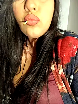 Snapshot of Sexylips200 chatting on 11/03/25, 05:09 Sexylips200 online show from 11/03/25, 05:09