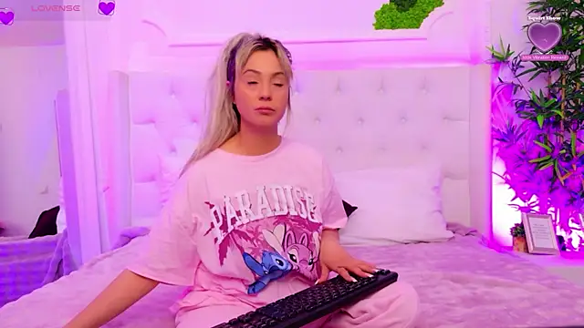 AriannaSins online show from 04/14/26, 12:22