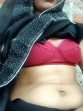 Snapshot of Rajni_chauhan chatting on 10/23/25, 12:15 Rajni chauhan online show from 10/23/25, 12:15