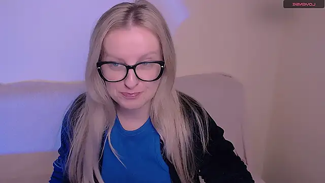 AllaLeomz online show from 11/26/25, 12:28