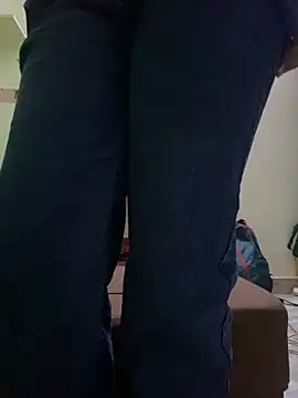 Snapshot of darkdoll007 chatting on 02/18/26, 08:43 darkdoll007 online show from 02/18/26, 08:43