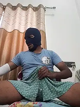 Snapshot of Mysterious_Prince chatting on 11/14/25, 07:40 Mysterious Prince online show from 11/14/25, 07:40