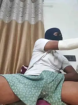 Snapshot of Mysterious_Prince chatting on 12/02/25, 07:31 Mysterious Prince online show from 12/02/25, 07:31