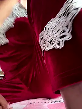 aini-maili online show from 10/27/25, 11:41