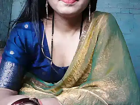 Snapshot of diksha--s chatting on 10/28/25, 06:43 diksha--s online show from 10/28/25, 06:43