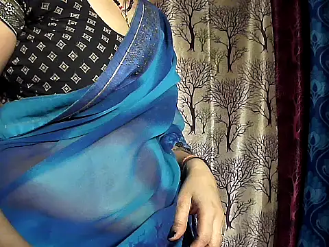 Snapshot of diksha--s chatting on 11/07/25, 05:29 diksha--s online show from 11/07/25, 05:29