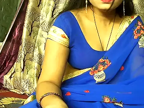 Snapshot of diksha--s chatting on 11/16/25, 07:36 diksha--s online show from 11/16/25, 07:36