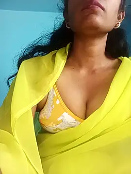 Snapshot of Deepa_telugu chatting on 12/21/25, 08:43 Deepa telugu online show from 12/21/25, 08:43