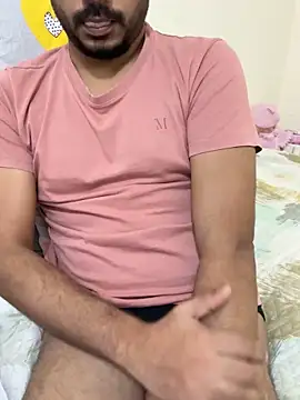 Snapshot of Handsome8677 chatting on 10/29/25, 11:56 Handsome8677 online show from 10/29/25, 11:56