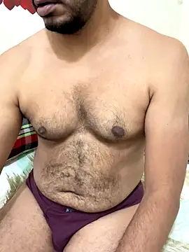 Snapshot of Handsome8677 chatting on 11/04/25, 07:40 Handsome8677 online show from 11/04/25, 07:40