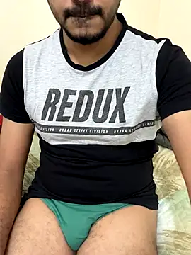 Snapshot of Handsome8677 chatting on 11/05/25, 12:38 Handsome8677 online show from 11/05/25, 12:38