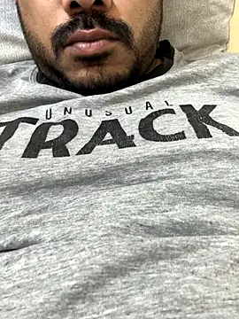 Snapshot of Handsome8677 chatting on 11/28/25, 11:29 Handsome8677 online show from 11/28/25, 11:29