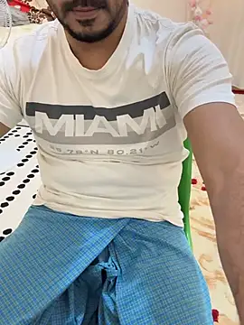 Handsome8677 online show from 03/25/26, 09:37