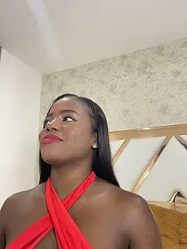 Snapshot of EmiParks chatting on 11/24/25, 01:00 EmiParks online show from 11/24/25, 01:00