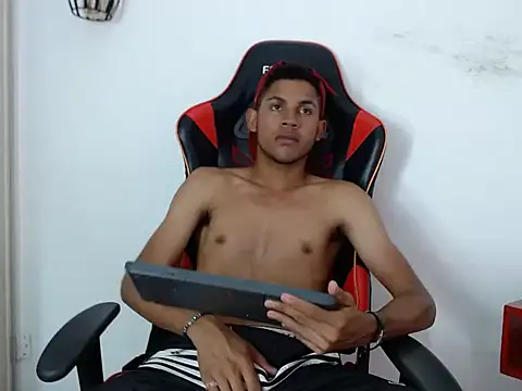 sexy latin cum online show from 10/15/25, 01:44
