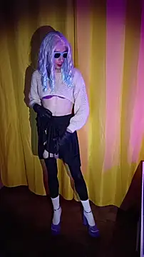 Snapshot of adrianalamonella chatting on 10/16/25, 01:12 adrianalamonella online show from 10/16/25, 01:12