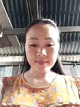 Snapshot of Spring-mky chatting on 10/25/25, 05:37 Spring-mky online show from 10/25/25, 05:37